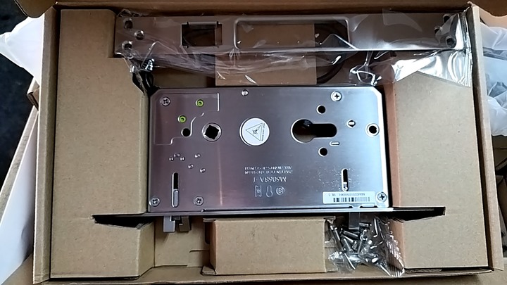 米家 電子門鎖 X 開箱+DIY安裝分享