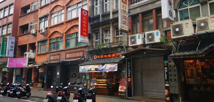 【小惡魔好玩兔U】初一走春去淡水老街拜拜