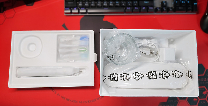 「自信鑽白、極度潔淨！」飛利浦 Philips Sonicare 智能鑽石機開箱！