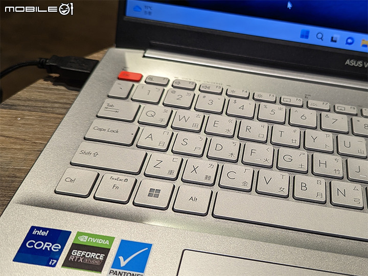忙裡偷閒之新發的ASUS K6502ZE筆電