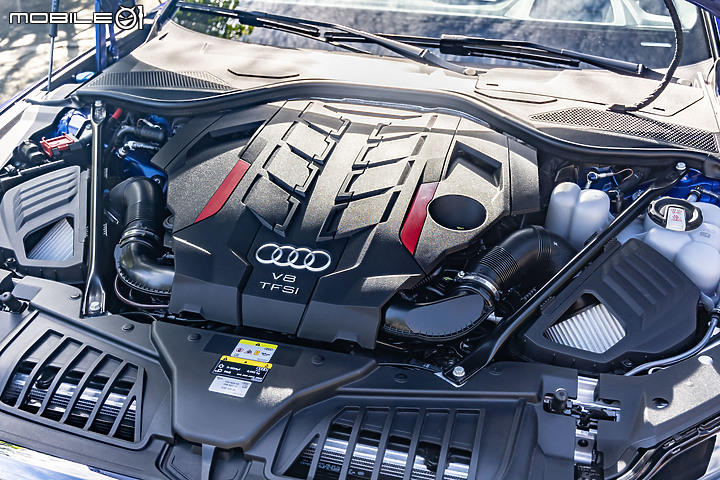 Audi S8試駕 │ 四環當前的燃油之巔,舒適為本的性能旗艦!