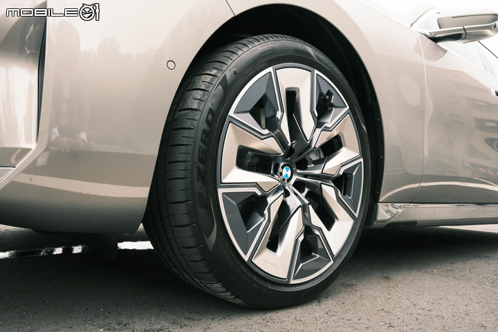 BMW 7系列大改款 (G70) 740i 試駕|展現科技與豪華的高標旗艦!