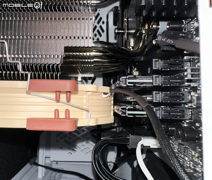 [心得]十年一換 AMD 7950X與MSI B650 Carbon