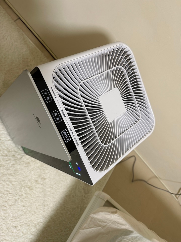 開箱 新入手 Panasonic 空氣清淨機 智慧聲控+遠端控制