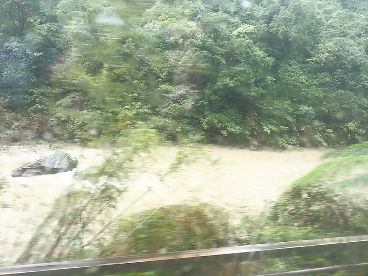 菁桐車站與老街、平溪車站與老街、平溪公園頂歷史建築群、十分車站與天燈鐵道街,及各站間DR1000型柴油客車搭乘紀錄 — 「鐵道旅行•幸福美好111」紀念章戳收集紀錄之平溪支線