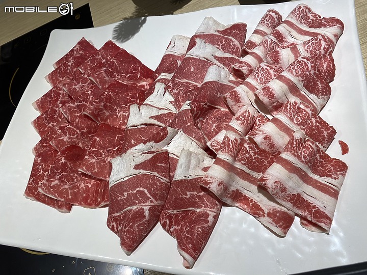 【小惡魔好玩兔U】寒流來襲必吃鍋~用餐超有氣氛的參木鍋物【台北市松山區｜民生東路五段】