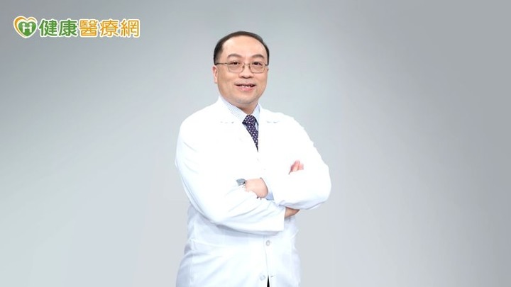 點我看大圖 甲狀腺結節小心癌變! 女音樂家這樣做不留痕跡