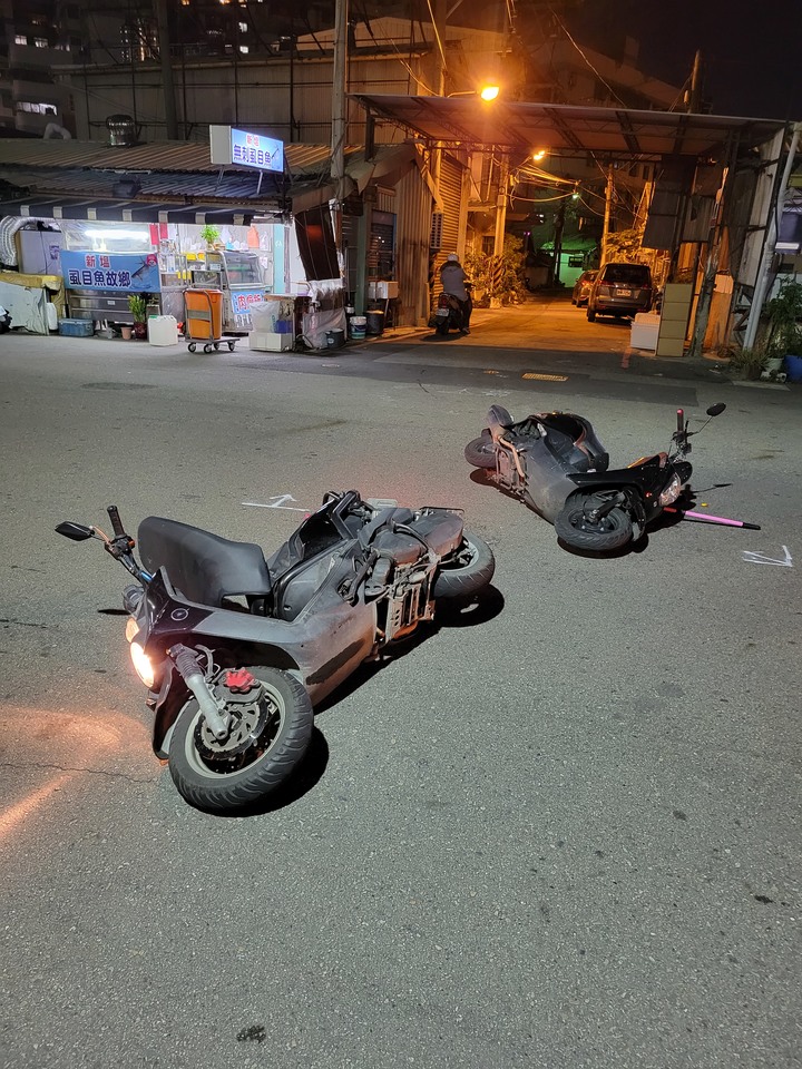 第一次發生機車車禍 求助