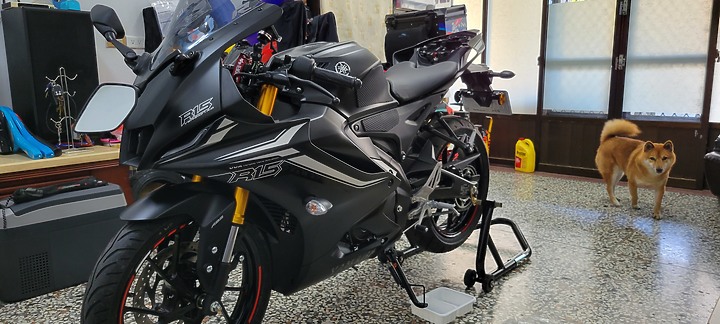 點我看大圖 開箱分享 新車 R15V4 飛樂M92 前後行車紀錄器