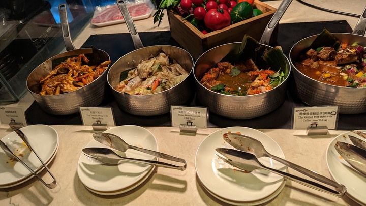 【小惡魔好玩兔U】板橋林家花園 (部分整修中) / 西門町閒逛 / 美福大飯店行政客房住宿 + 彩匯自助晚餐