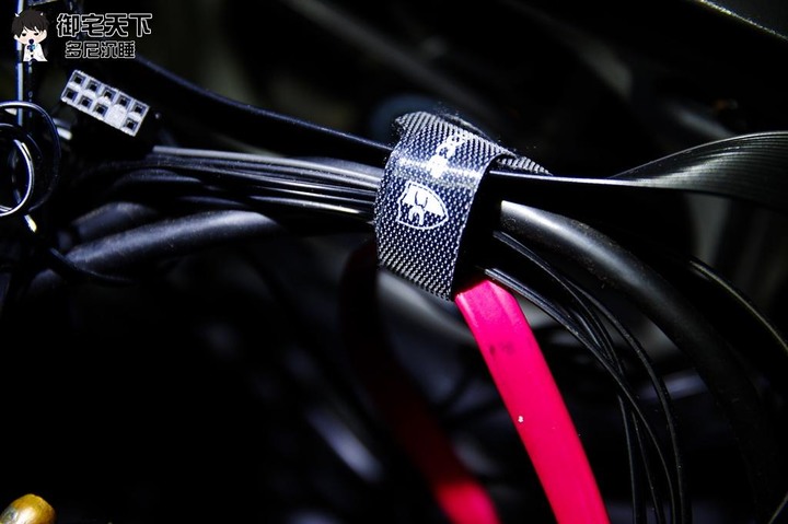 開箱|【accuwitt】GRAND RIGID GT850GF - 超美電供界紅色彗星,ATX 3.0 次世代電源供應器!