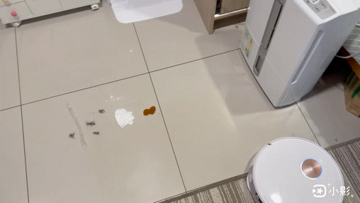 Yeedi掃地機器人 Floor 3 station 又美又方便的開箱