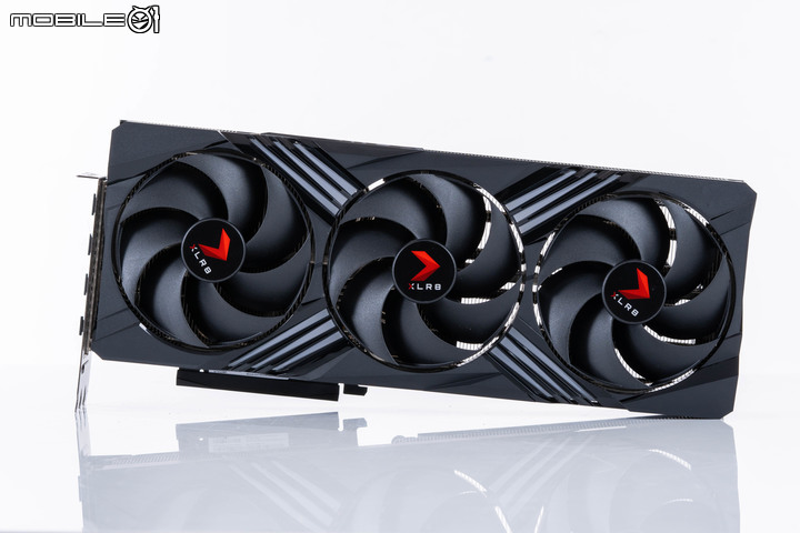 PNY GeForce RTX 4070 Ti OC 12 GB XLR8 顯示卡開箱實測 以大風扇提供高效散熱的顯卡新兵