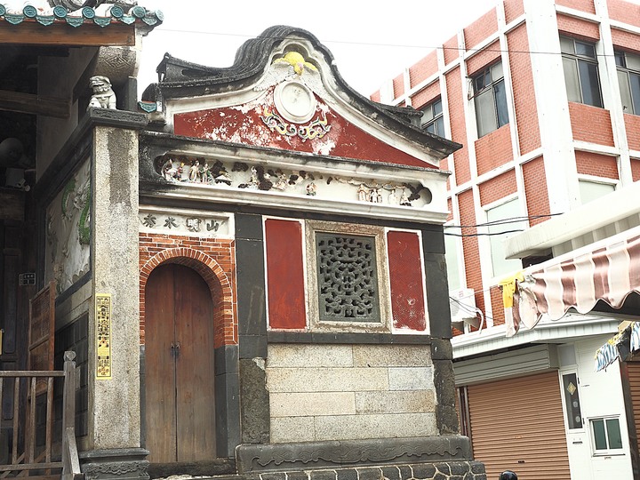 洪根深美術館、澎湖天后宮、中央老街【四眼井、乾益堂中藥房】 — 澎湖市區歷史景點 — 2022冬遊澎湖遊記 第五部