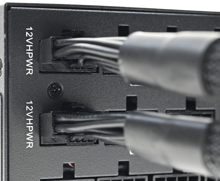 thermaltake TOUGHPOWER GF3 1650W金牌全模組化電源開箱
