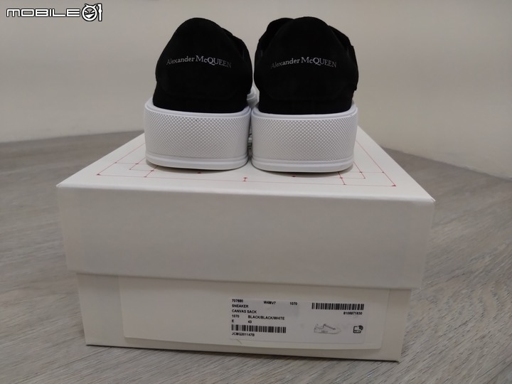 ALEXANDER MCQUEEN 黑色厚底帆布鞋