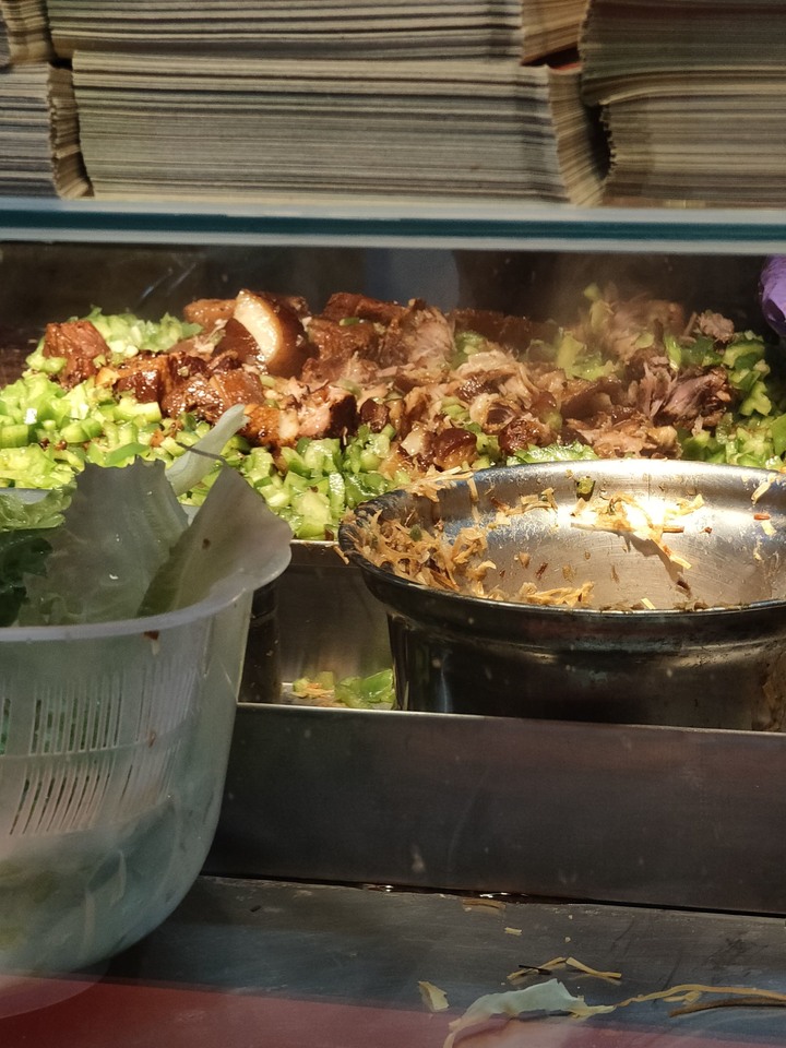 【小惡魔好玩兔U】彰化溪湖台糖園區 // 市區七期夜景&春節兔兔 // 超香阿枝羊肉爐 // 逢甲夜市美食