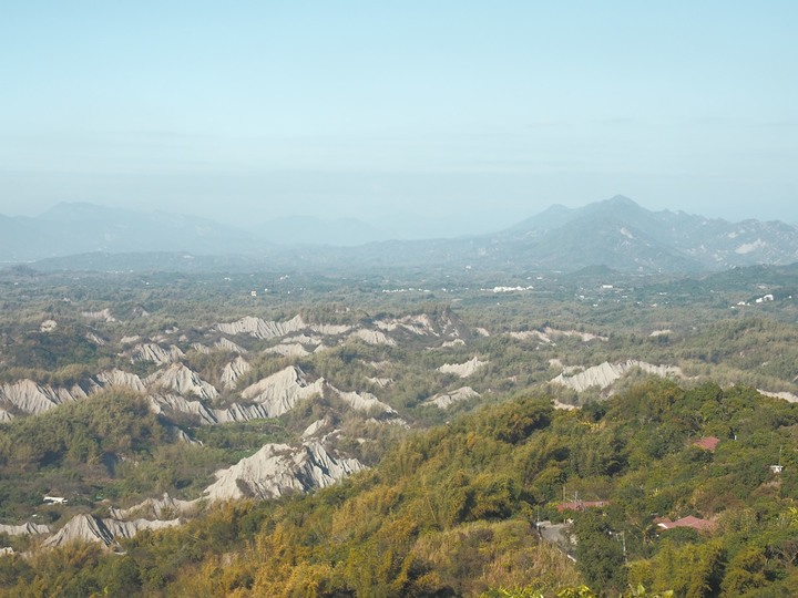 【小惡魔好玩兔U】左鎮 308高地與二寮360°觀日平台 — 「帶我去月球!」 來看看什麼叫不毛之地 — 2023新年走春 第三部