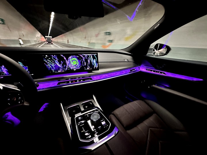BMW 7系列大改款 (G70) 740i 試駕|展現科技與豪華的高標旗艦!