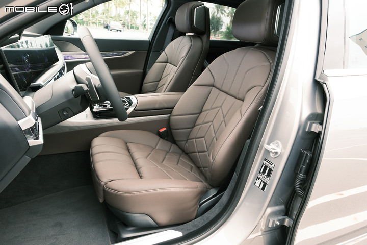 BMW 7系列大改款 (G70) 740i 試駕|展現科技與豪華的高標旗艦!