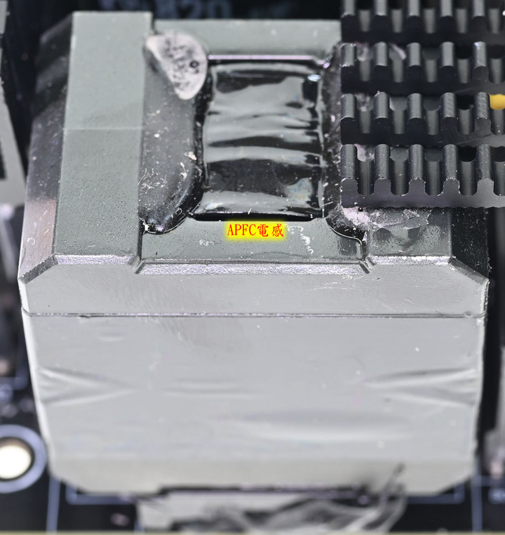 thermaltake TOUGHPOWER GF3 1650W金牌全模組化電源開箱