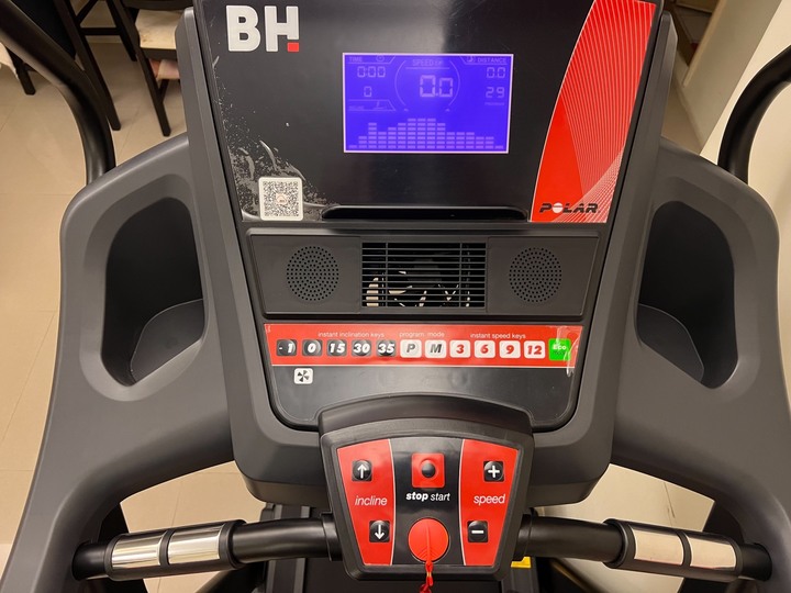 #爬百岳的訓練分享 BH PR16爬坡跑步機