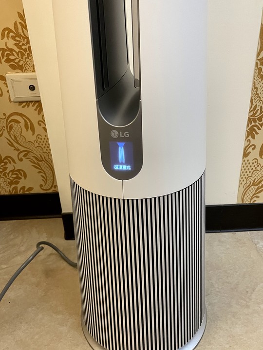 LG PuriCare AeroTower 三合一風革機 —試用一個月後母親大人說要買一台回家
