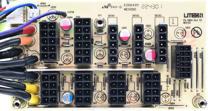 點我看大圖 accuwitt Grand Rigid 850GF ATX3.0金牌850W電源開箱