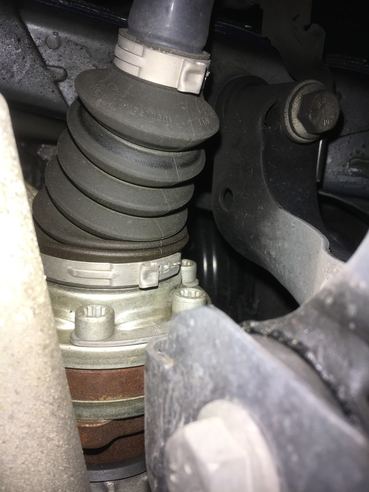 6年 Golf R 更換 Motul 300V 與 DSG 滲油回顧