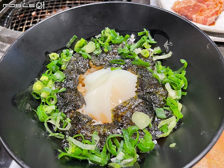 【小惡魔好玩兔U】過年一定要大魚大肉的啦~快來上村牧場吃日本和牛燒肉吧!!