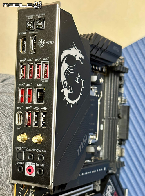 [心得]十年一換 AMD 7950X與MSI B650 Carbon