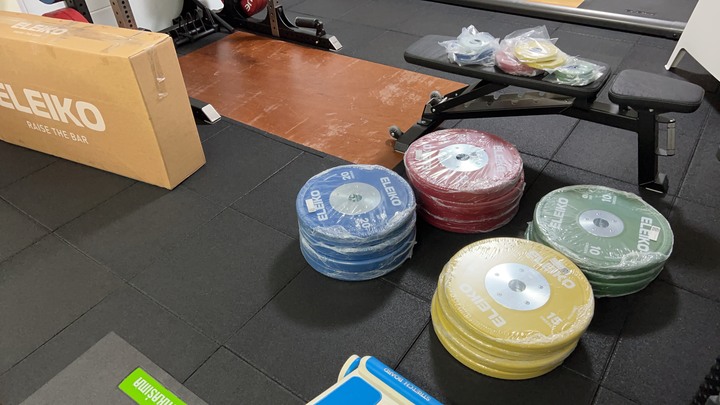 過年閒閒沒事 開箱我的夢幻home gym 2.0 !