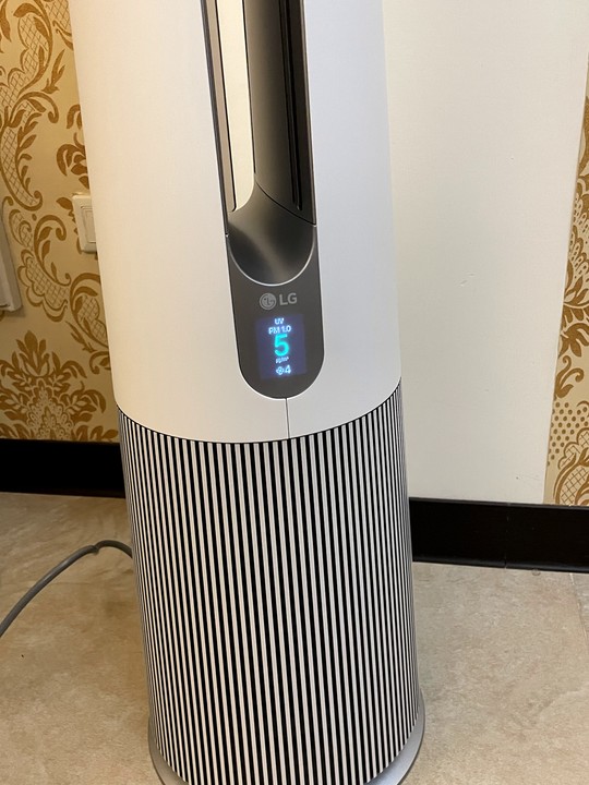 LG PuriCare AeroTower 三合一風革機 —試用一個月後母親大人說要買一台回家
