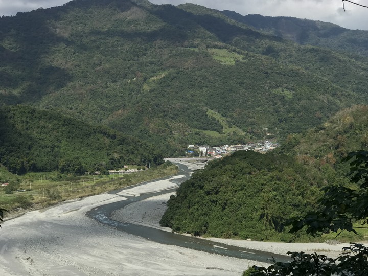 追年跨界環島序曲（一）－－又見桃花源山里