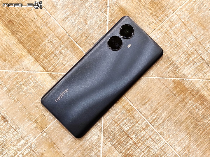 點我看大圖 realme 10 Pro+深度開箱使用心得 – 高質感超窄邊框螢幕,精緻輕巧的輕旗艦手機