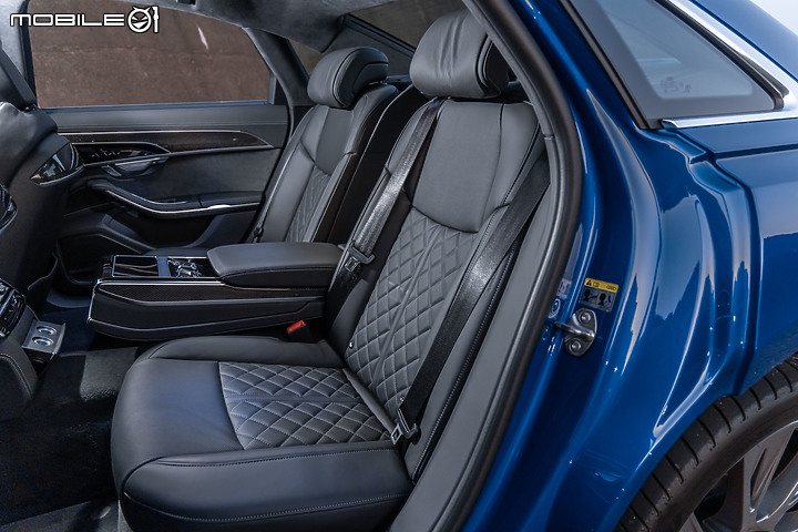 Audi S8試駕 │ 四環當前的燃油之巔,舒適為本的性能旗艦!