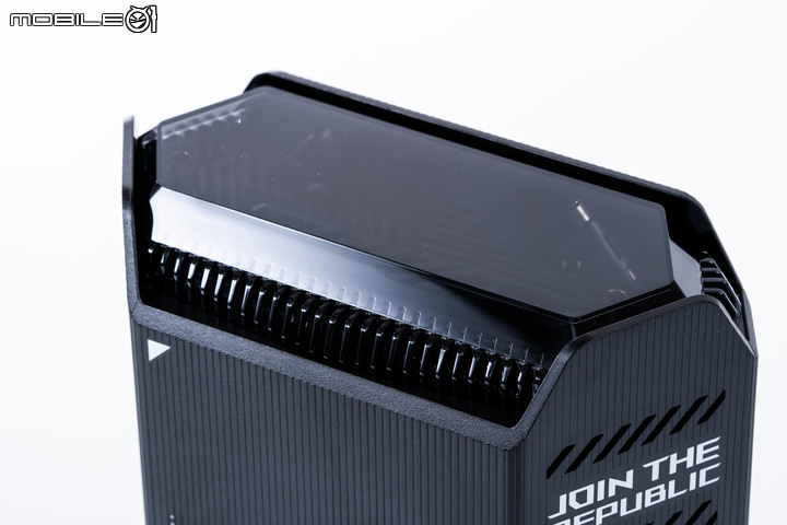 ROG Rapture GT6 電競 Mesh 無線分享器開箱試用 以炫目造型以及遊戲特化功能提供大範圍網路覆蓋