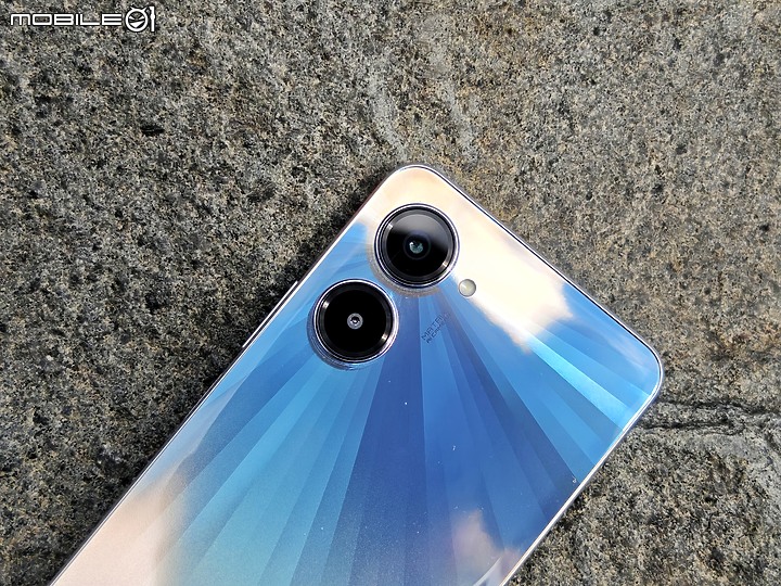 點我看大圖 realme 10 Pro+深度開箱使用心得 – 高質感超窄邊框螢幕,精緻輕巧的輕旗艦手機