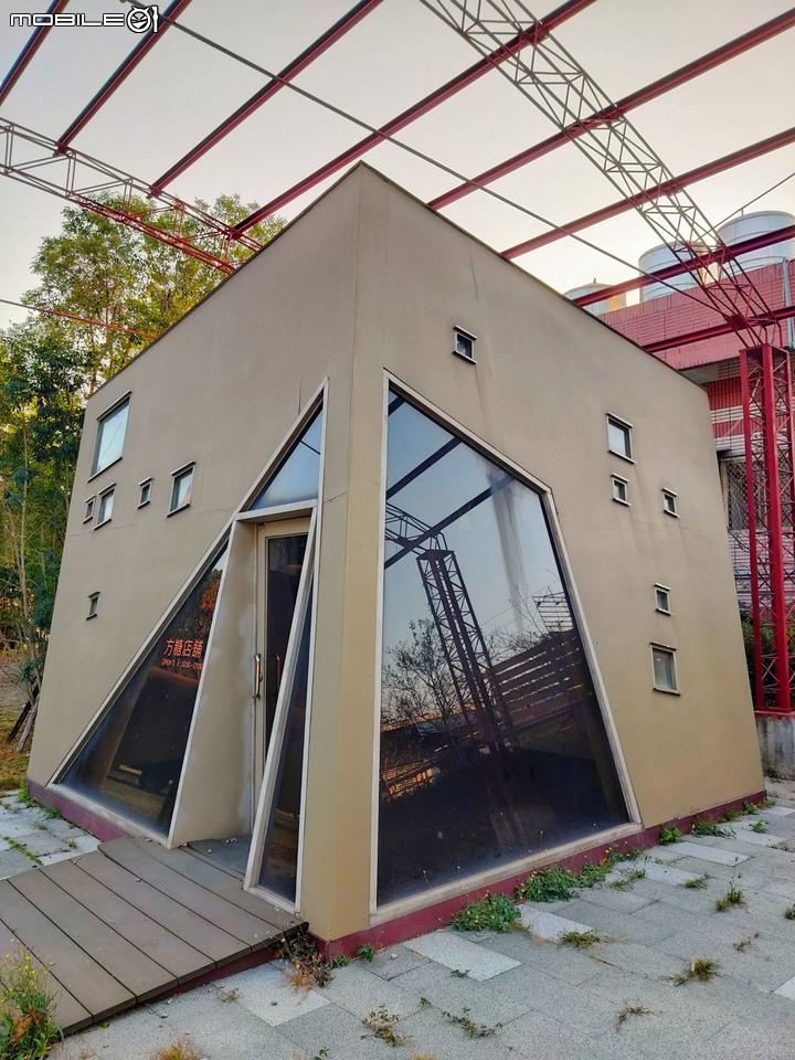 【小惡魔好玩兔U】彰化溪湖台糖園區 // 市區七期夜景&春節兔兔 // 超香阿枝羊肉爐 // 逢甲夜市美食