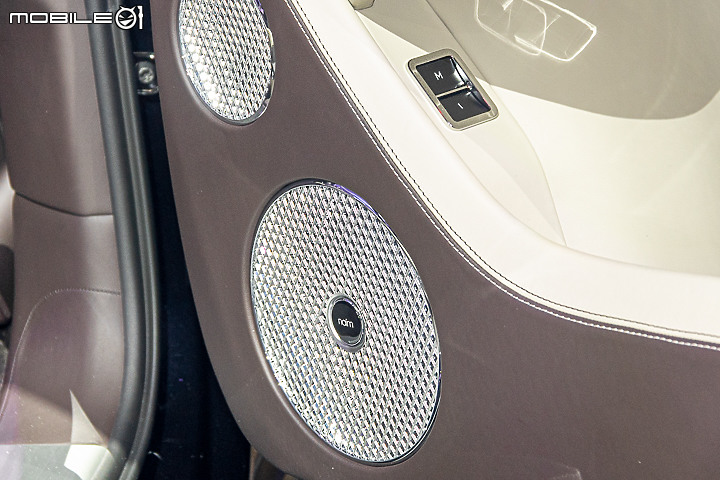 【採訪】Bentley Bentayga EWB 長軸旗艦 1380 萬元起正式登場,另提供 1550 萬元之「Azure」車型!