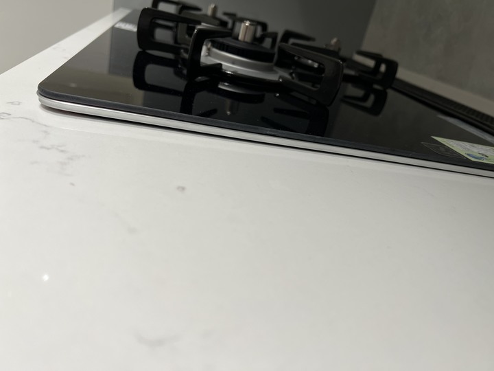 剛裝好的林內爐連烤RB71W23L1R5這樣正常嗎？