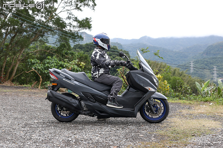 SUZUKI Burgman 400 TCS 版試駕｜舒適就從引擎啟動那一刻開始