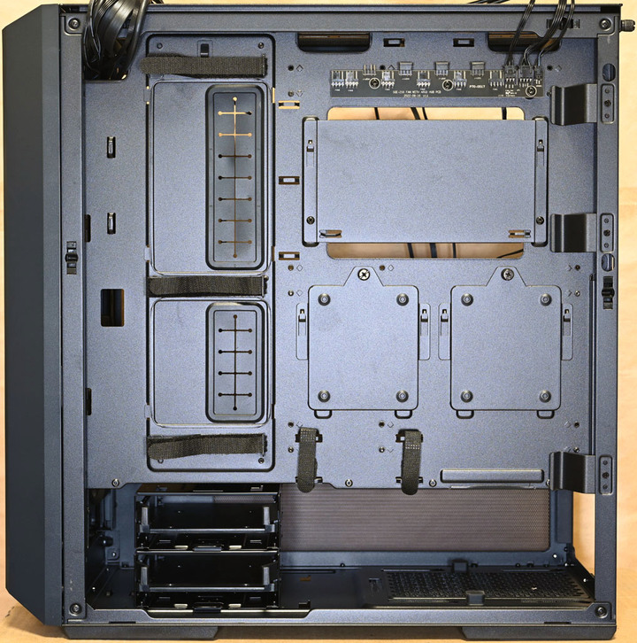 LIAN LI聯力LANCOOL 216 RGB機殼開箱