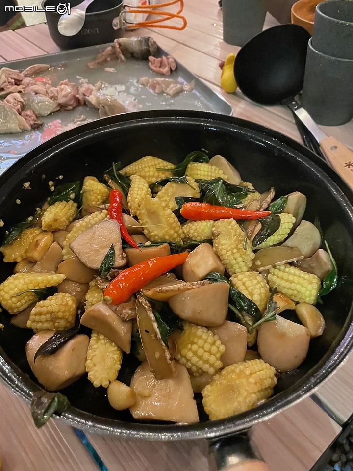 點我看大圖 親子露營|苗栗・杉美:初訪森林系營地,濃霧更添神秘感