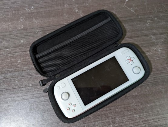 人生的首臺掌機就獻給了AYANEO AIR