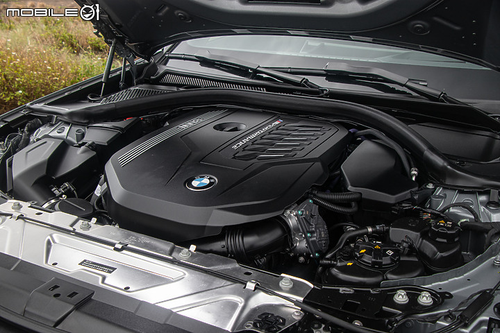 BMW M340i xDrive Touring 小改款試駕|不同以往的新行頭,一如既往的好身手!