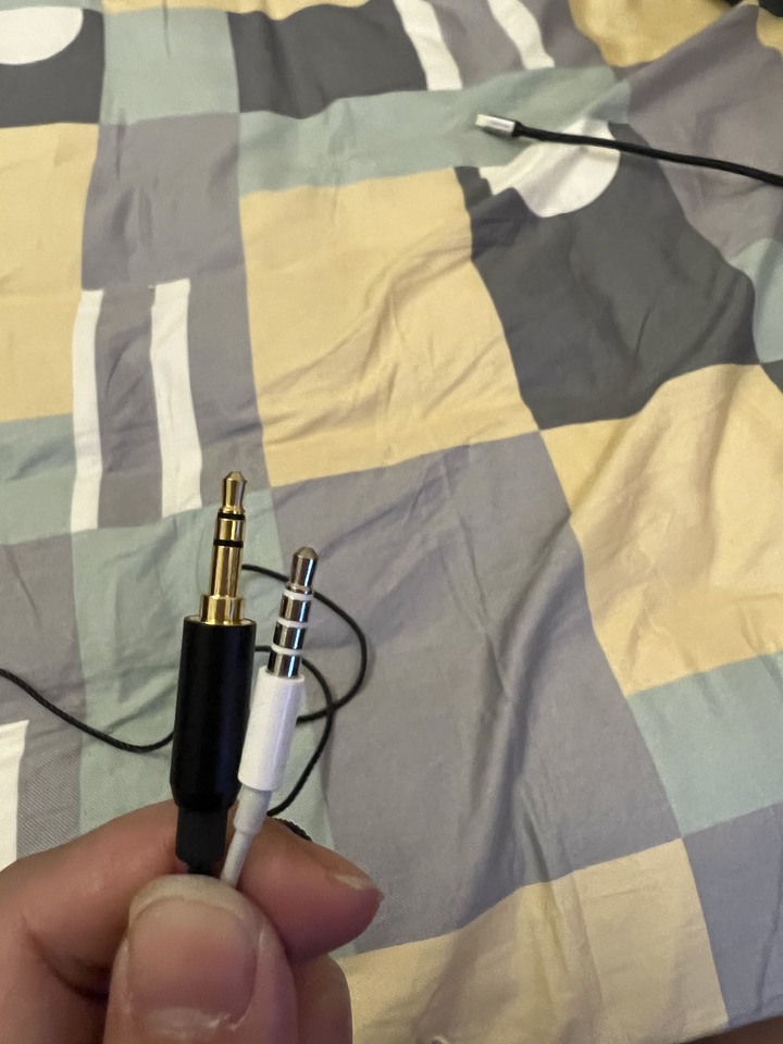 rs one 街主機跟Dac都有背景微噪音