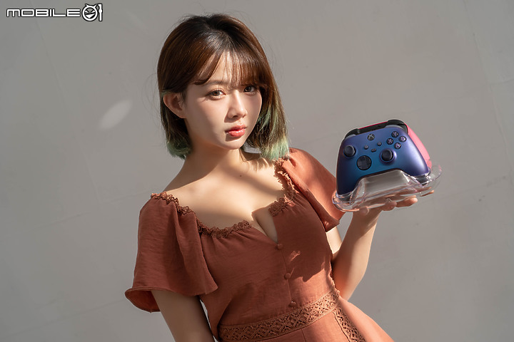 8BitDo Xbox 雙手把充電座開箱,同場加映極光紫&愛戀粉手把新色!