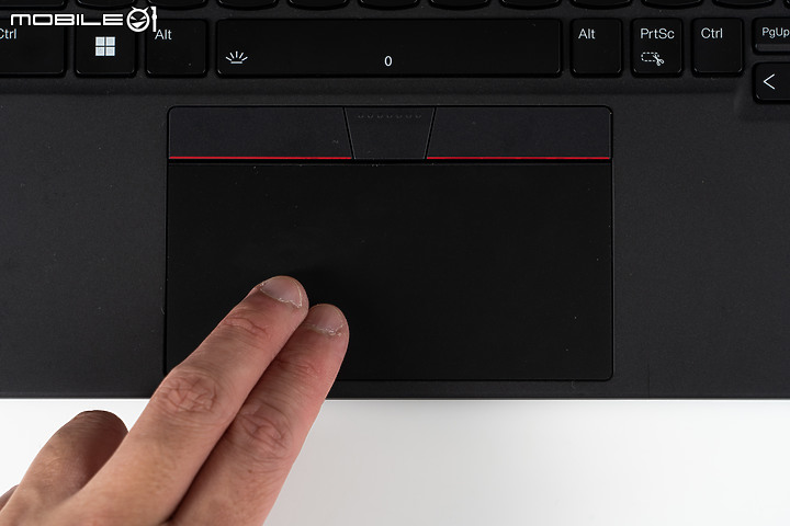 Lenovo ThinkPad X13s 測試報告｜續航力超群的輕巧 ARM 筆電！