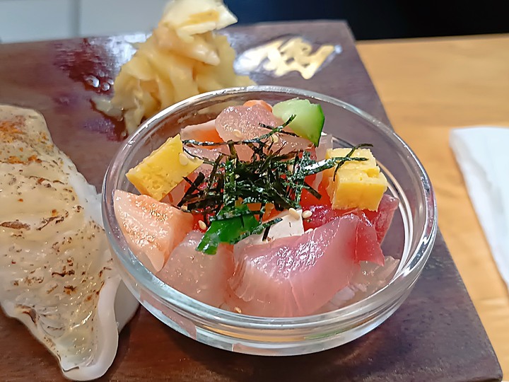 仁愛區 仁愛市場、鈺刺身丼、海洋廣場與林開郡洋樓 — 春日暖陽下之港都美食之旅